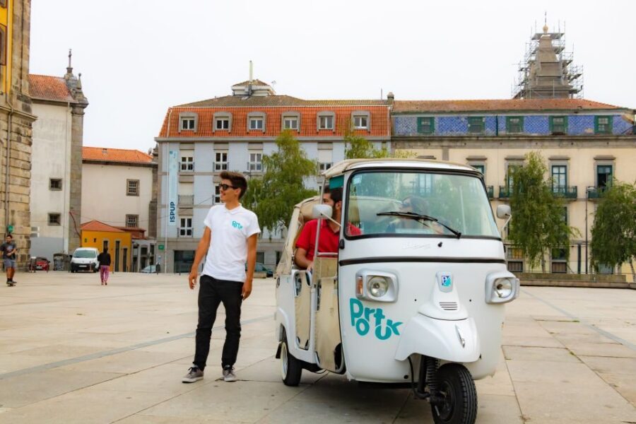 Porto: Private Tuk-Tuk Tour with Short Walks and Wine - The Value of the Experience