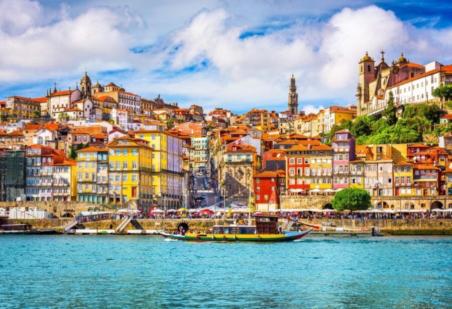 Porto Ribeira and highlights Private Walking Tour - Who Should Consider This Tour?