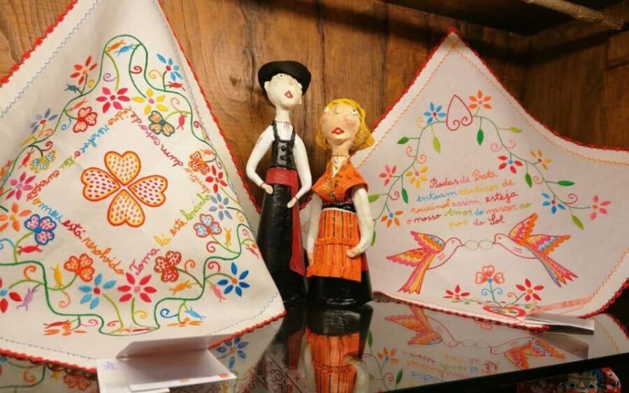 Porto: Santiago de Compostela & Viana do Castelo Tour - The Experience of the Towns