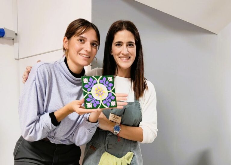 Porto: Tile Painting and Cocktails in Downtown Porto - Who Will Enjoy This?