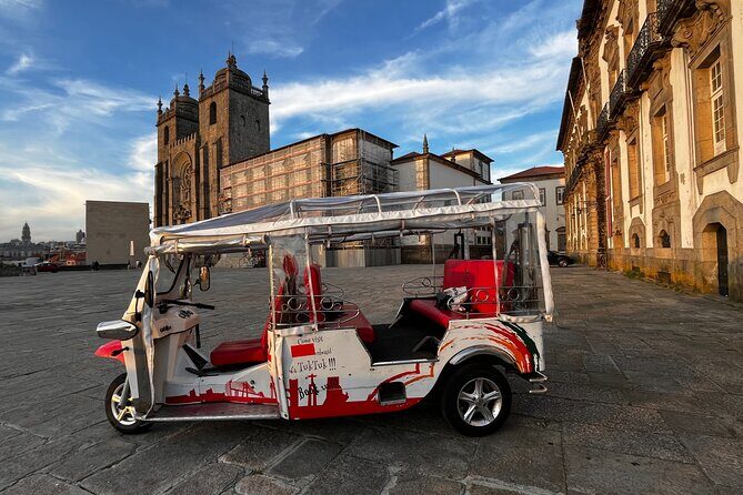Porto: Tuk tuk vip guided tour - 1.30h - Logistics and Practical Details