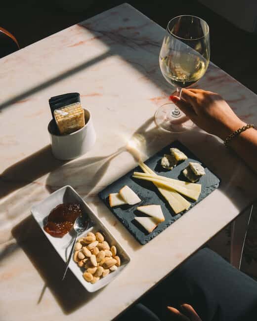 Porto: Workshops and Tastings at WOW Wine School - Who Should Try This?