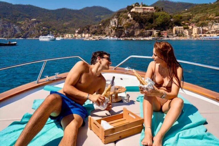 Portofino: Small-Group Boat Tour to San Fruttuoso & Camogli - Practical Details and What To Expect