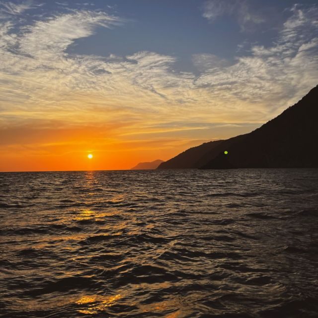 Portovenere: Palmaria Island & Lord Byron Cave Sunset Cruise - Exploring Palmaria Island by Water