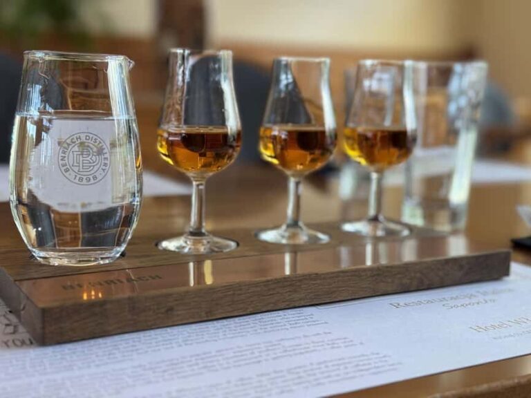 Pozna: Whisky Tasting with Dinner - The Atmosphere and Group Dynamic