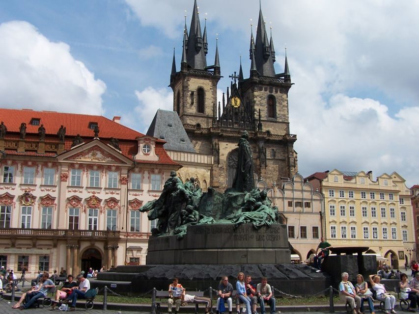 Prague: 2-Hour Old Town and Jewish Ghetto Walking Tour - Detailed Breakdown of the Itinerary