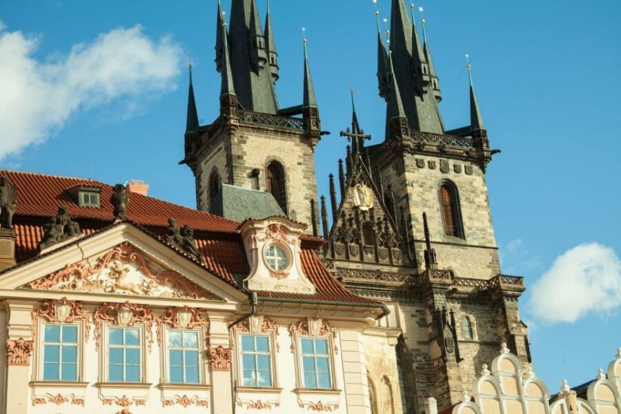 Prague: 3-Hour Old Town and Prague Castle Tour in German - The Itinerary Breakdown: Why It Works