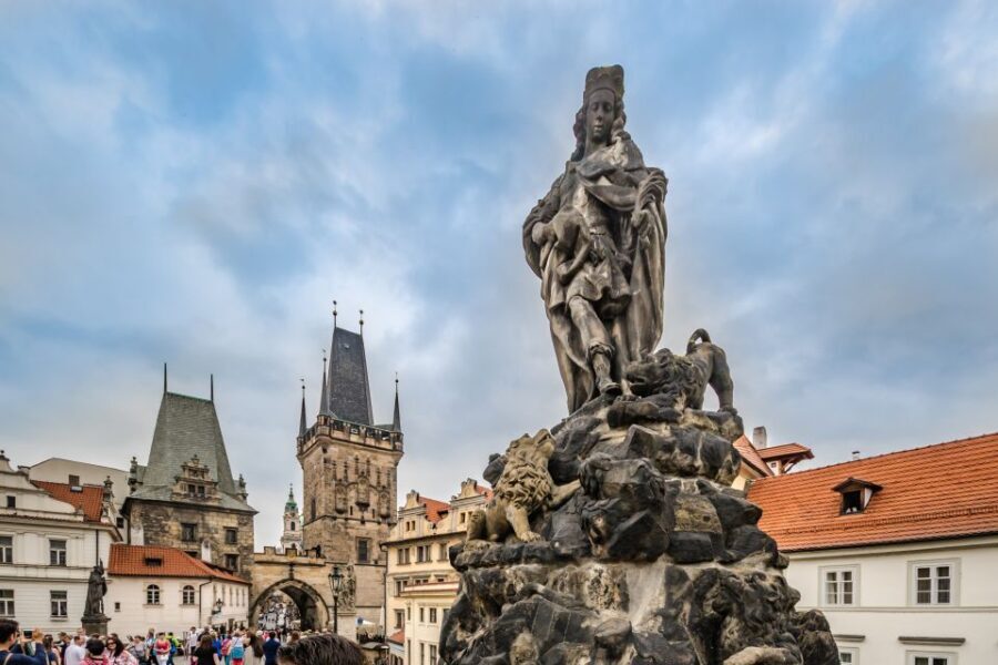 Prague: 3-Hour Walking Tour of Old Town & Prague Castle - The Pros & Cons of This Tour