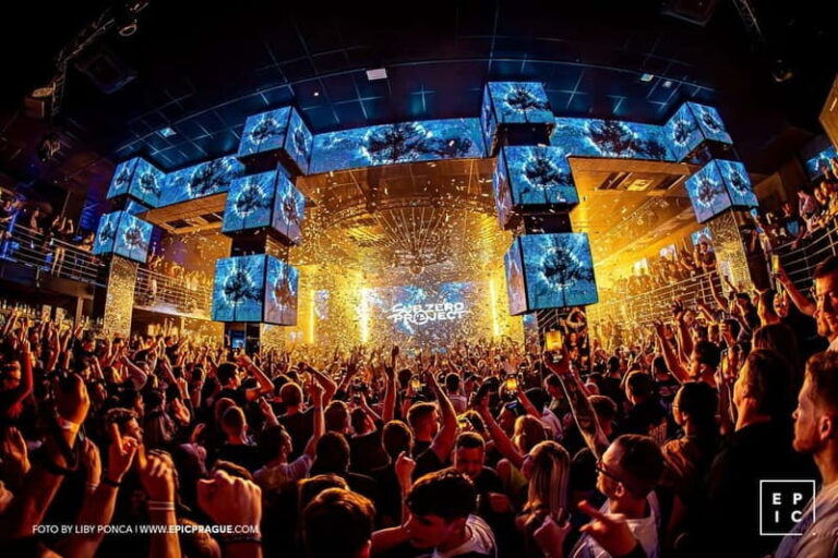 Prague : Boat Party with Afterparty at EPIC - The Itinerary Breakdown