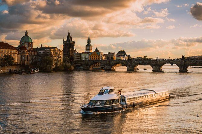 Prague Boats 3-hour Dinner Cruise - What to Expect from the Prague Boats Dinner Cruise