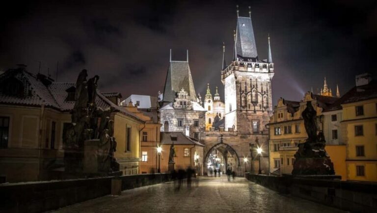 Prague by Night: Castle, Charles Bridge & Old Town - What the Tour Includes and How It Works
