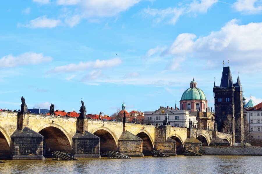 Prague City: 1-Hour Orientation Tour by Bus - In-Depth Look at the Itinerary