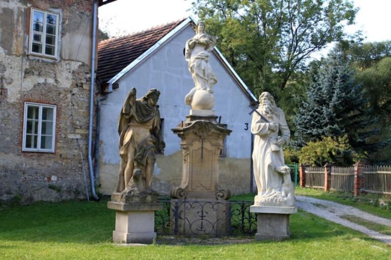 Prague: Czech Village Walking Tour with Guide - Final Thoughts