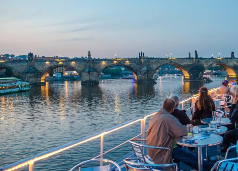 Prague: Dinner Cruise with Hotel Pickup and Drop-off - Views and Sights