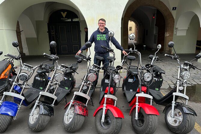Prague E-Scooter Adventure: Fun & Easy Sightseeing 3Hours Tour - What Travelers Say