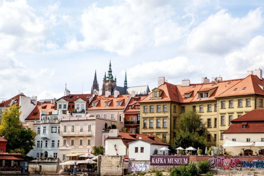 Prague: Full-Day Sightseeing Tour with Cruise and Lunch - What’s Not Included & Practical Tips
