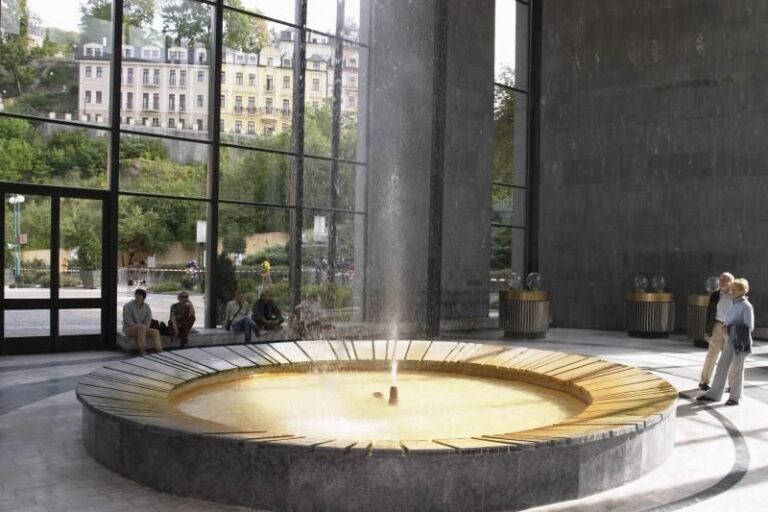 Prague: Karlovy Vary Tour with Lunch and Moser Museum Visit - What’s Good and What’s Not