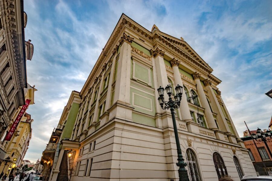 Prague: Legendary Beer Tour with Dinner - Walking Through the Experience