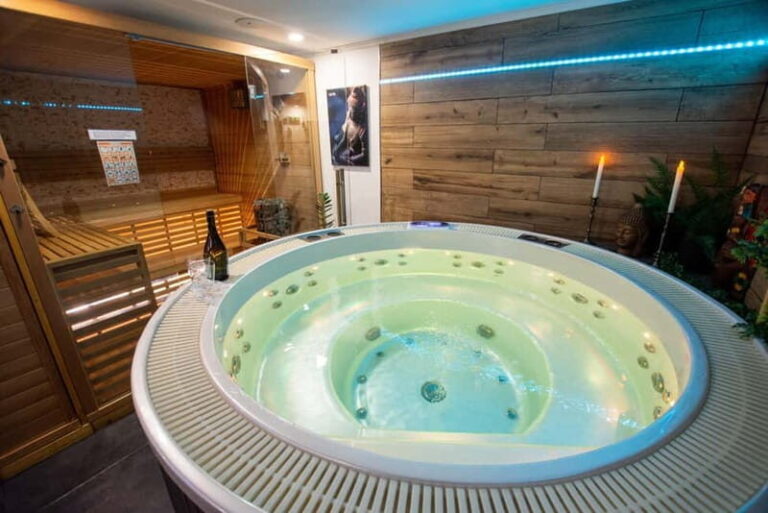 Prague: Modern Private Spa with Jacuzzi and Sauna - Who Is This Spa Best For?