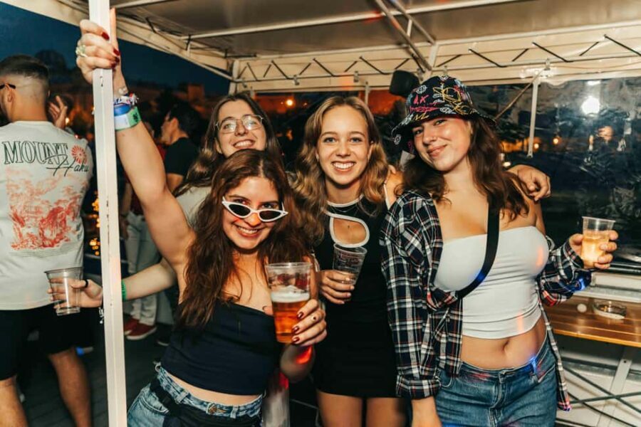 Prague: New Year's Eve Boat Party w/ Open Bar & SaSaZu Club - FAQ