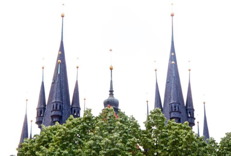 Prague: Old Town and Jewish Quarter Guided Walking Tour - Practical Tips