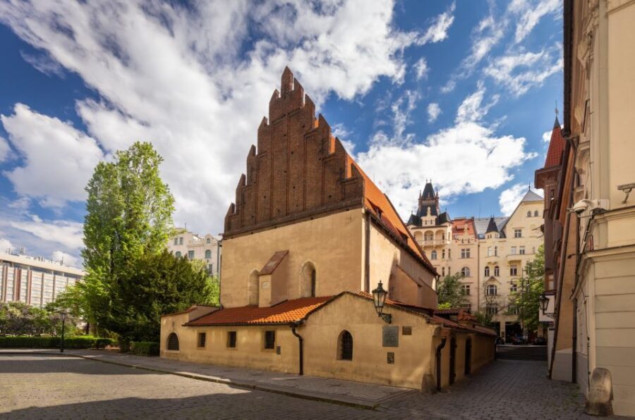 Prague: Old Town Highlights Private Guided Walking Tour - The Experience in Practice