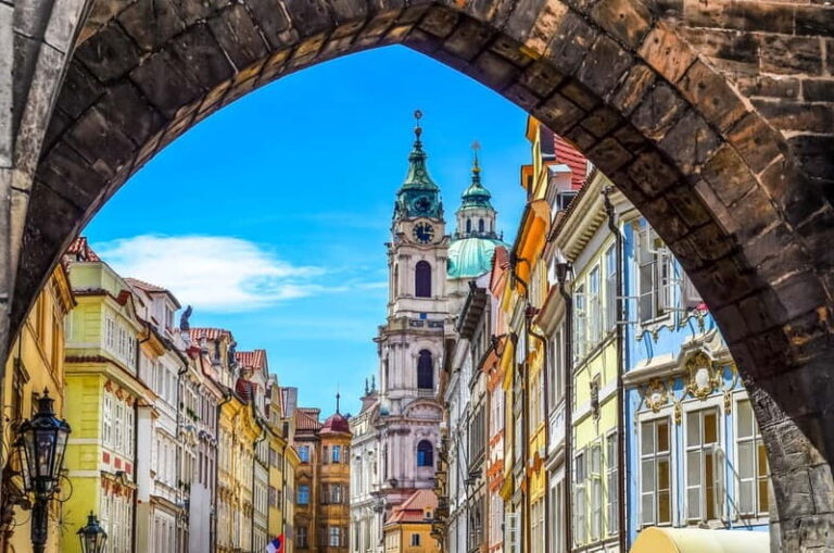 Prague: Old Town, Prague Castle & River Cruise Day Tour - Detailed Breakdown of the Itinerary