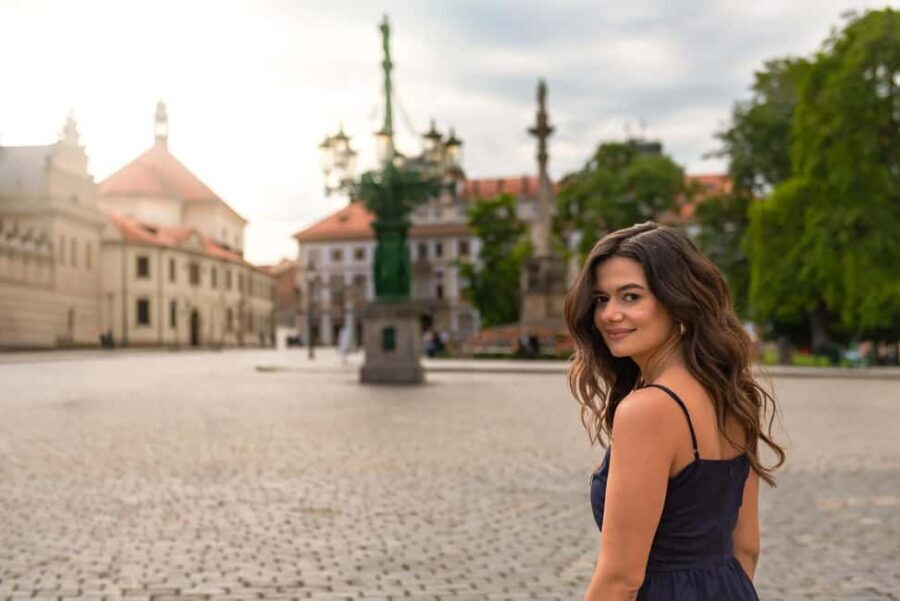 Prague: Photoshoot with a French- and/or English-speaking photographer - A Closer Look at the Locations and Experience