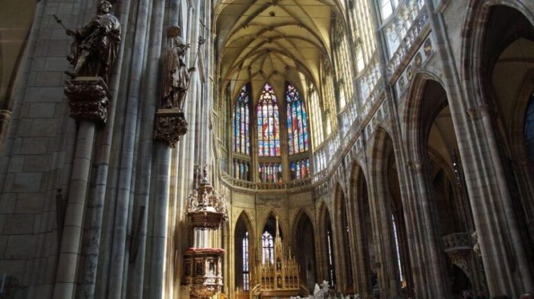 Prague: Prague Castle and Little Quarter Guided Walking Tour - The Charm of the Little Quarter