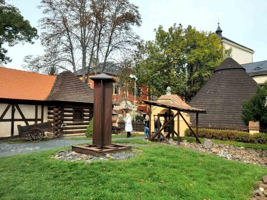 Prague: Private tour to Kutna Hora and Bone church - What Makes This Tour Stand Out?