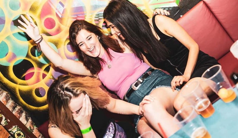 Prague: Pub Crawl with 2-Hour Open Bar at Drunken Monkey - The Experience in Detail