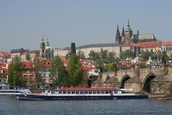 Prague: Sightseeing Boat Cruise with Buffet Dinner - The Pros and Cons Based on Real Experiences