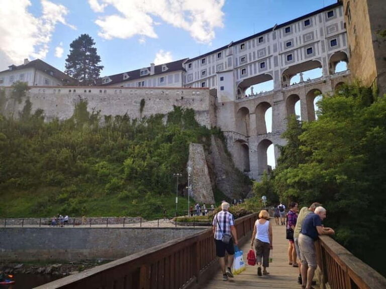 Prague: Transfer to Vienna via fabulous Cesky Krumlov - Discovering Cesky Krumlov