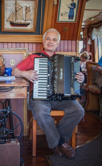 Prague: Vltava River Evening Dinner Cruise - The Views and Landmarks