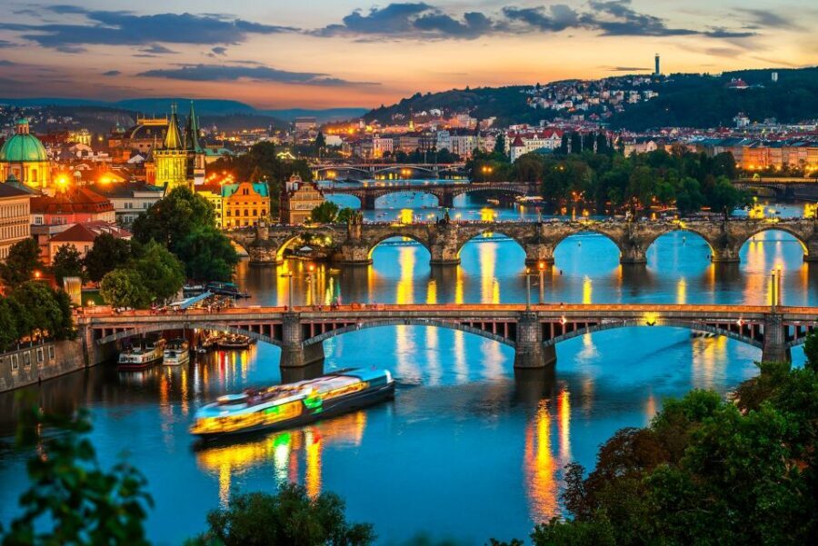 Prague: Vltava River Night Cruise with Buffet - FAQs