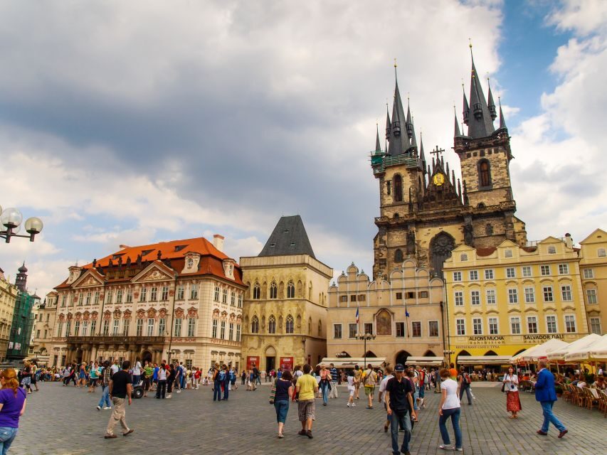 Prague: Walking Tour & Virtual Reality Experience - Practical Details and Considerations