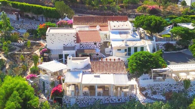 Premium romantic experience for couple in Mogan Gran Canaria - The Photoshoot: A Lasting Memory