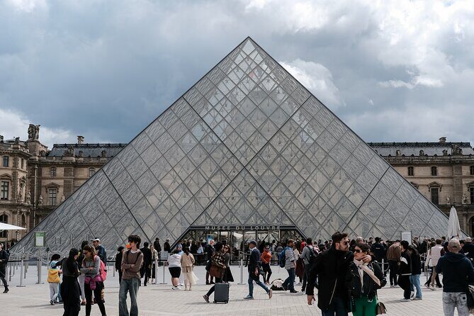 Priority ticket without waiting for the Louvre Museum - The Value of the Price Point