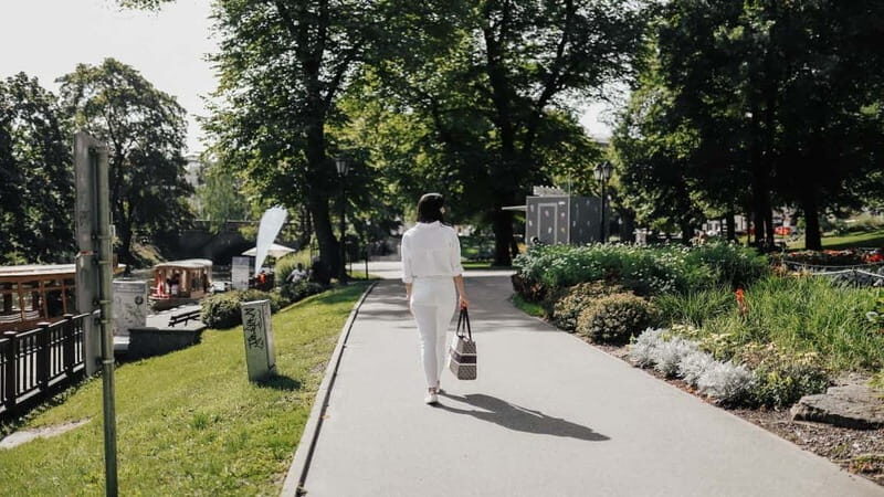 Private 1H Riga Old Town Photoshoot & exploration - Key Points