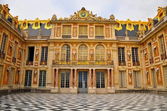 Private 3-hour Tour in Versailles with Official Tour Guide - The Gardens and Additional Access