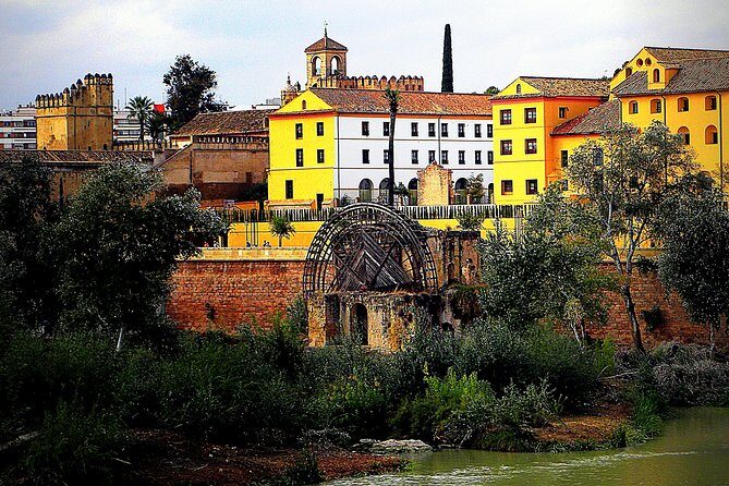 Private 3-hour Walking Tour of Cordoba with official tour guide - Considering the Price
