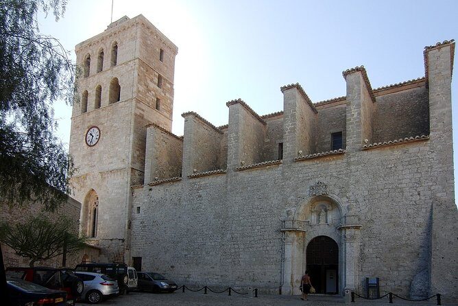 Private 4-hour walking tour of Ibiza with official tour guide - What the Reviews Say