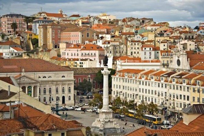 Private 4-hour Walking Tour of Lisbon with official tour guide - Who is this tour best suited for?