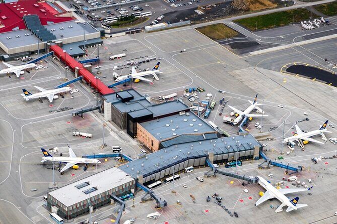 Private Airport Transfer from Reykjavik to Keflavik Int. Airport - What You Can Expect from the Experience