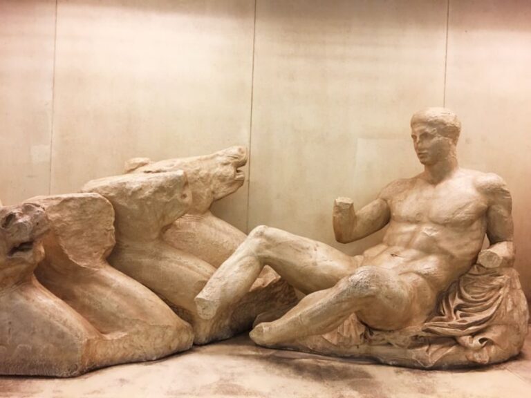 Private Athens: Must See Spots with Hidden Gems - Exploring Ancient Athens: From the Tomb to the Acropolis