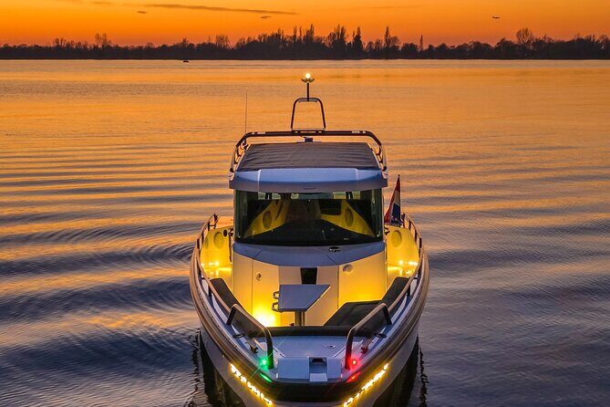 Private Axopar 37 MotorYacht Cruise in Santorini w/ Snack & Drink - What to Expect on the Day