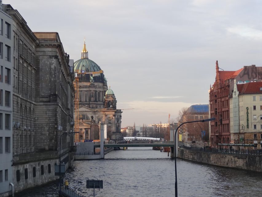 Private Berlin In a Day History Tour With Expert Guide - The Value of a Private, Guided Tour