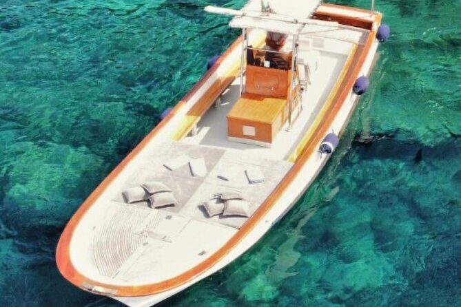Private boat tour around Capri with Classy Gozzo - What makes this tour stand out?