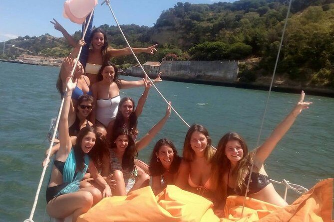 PRIVATE BOAT TOUR Lisbon - Who Is This Tour Best For?