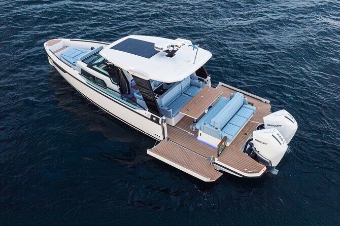 Private boat tour skippered by a local expert - fully customizable - The Boats and How They Affect Your Experience